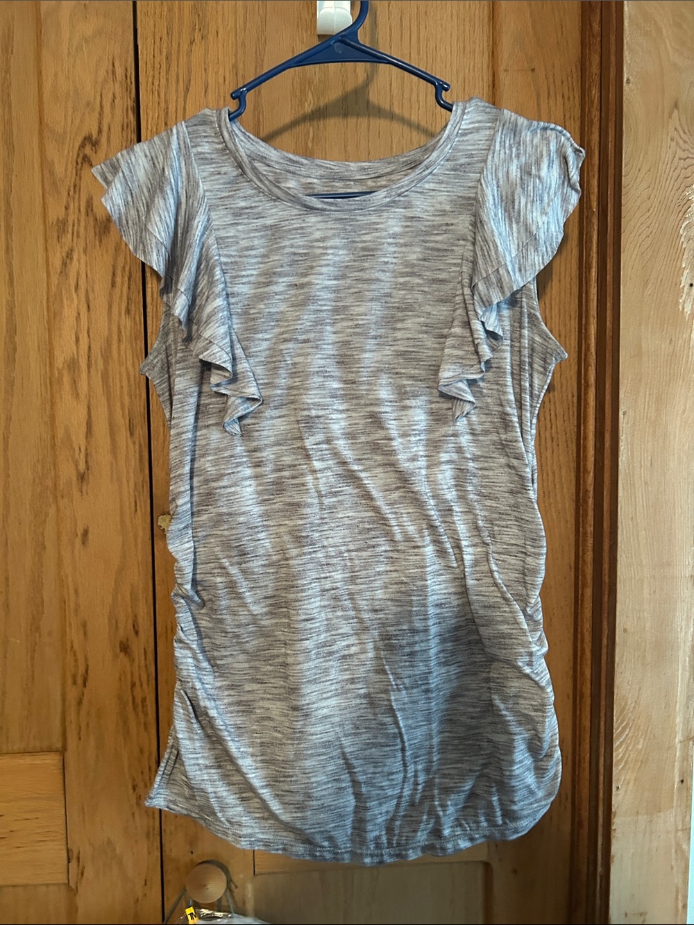 Great Expectations Maternity Heathered Light Gray Ruffle Sleeve Tank - Picture 1 of 3